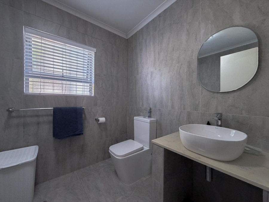 5 Bedroom Property for Sale in Sunset Beach Western Cape